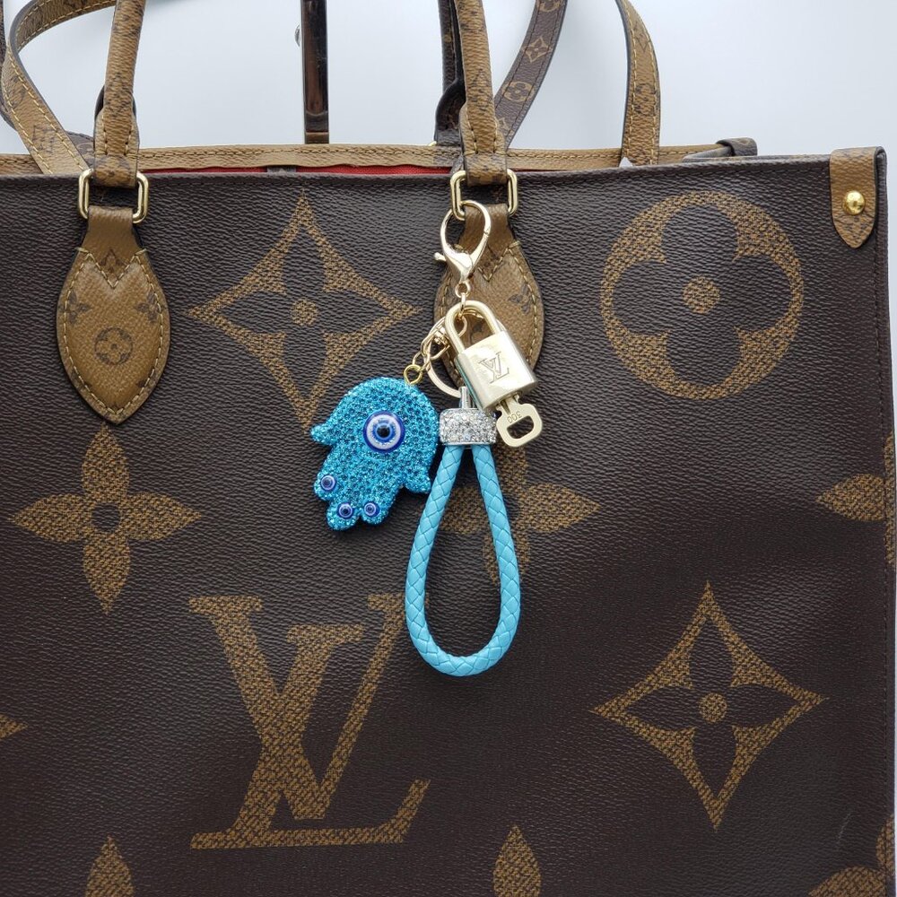 Authentic Louis Vuitton Gold Lock 🔒 Keychain Bag Unbranded Evil Eye Charm LV - Picture 11 of 13